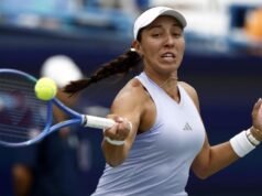 Titles on hold as rain slams US, Canada tournaments