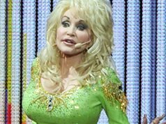 Miley Cyrus pays glowing tribute to Dolly Parton