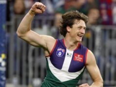 Hi-five for Amiss as Dockers snare minor premiership