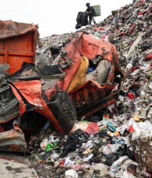 guinea-landfill-230546784-16x9_0.jpg