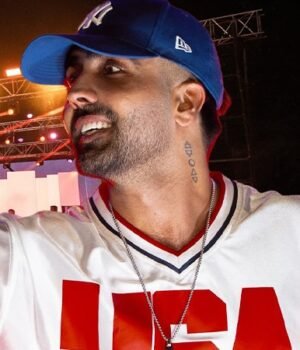 harrdy-sandhu-stuck-on-you.jpeg