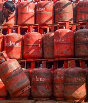 lpg_price_hike_1781069693417_1781069699778_e3dd5113-f05a-40cb-95dd-3b1704659320_1786247607419_1158a174-e487-4dec-b1b4-569580334647.jpg