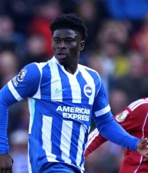 manchester-united-confirm-signing-of-midfield-powerhouse-carlos-baleba-255953954-16x9_0.jpg
