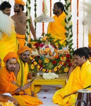 new-dress-code-for-priests-at-ram-temple-in-ayodhya-155451893-16x9_0.jpeg