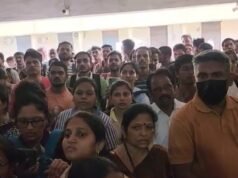 High Court clerk aspirants protest exam glitches, stop judge’s car in Kalyan