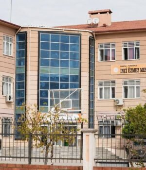 55d21198fd6f6178c12ad6153bdd307bdf790837-16x9-x0y0w1280h720.jpg