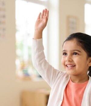 5_Things_Parents_Must_Do_to_Boost_Confidence_1789555194205_ynnn_1789555194381_qdg9_1dc00e49-46d0-482e-830d-ce8ee96c5fc0_liwy.jpg