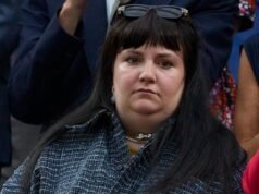 Lena Dunham welcomes daughter via surrogate