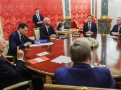Putin tells US envoys situation in Ukraine ‘difficult’