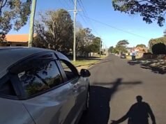 P-plater fined after using knees to drive car while buttering a bagel