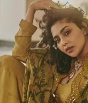 Aishwarya_Lekshmi_1789216565582_f6b3c29c-8426-490a-a88a-0bd56bb260b6_1789216587045_c462ac68-c50f-4d22-835f-9a74674f7f23_42614ba6-0d22-4cf3-a873-fed2ed0987d9_fa76172c-f306-4258-9d80-a6102bb13f65.jpg