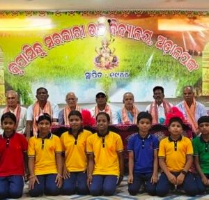BIBHINA-STANARE-GURU-DIVAS-640x287.jpeg