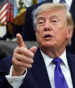 Donald_Trump__1790729745366_ouyo_1790729745514_8RUi_d0dabd8c-f673-4b93-8fee-c571eba984c4_pWQC.JPG