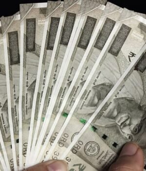 Indian-currency-1-780x470.jpg