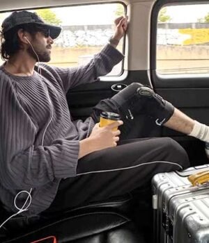 Kartik-Aaryan-shooting-for-Captain-India.jpeg