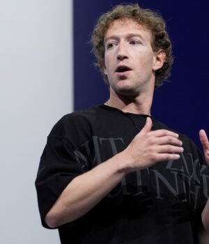 Mark_Zuckerberg_1788950333211_9dbc8779-15e5-4ef1-b60f-0f4706f2c7ee_1788950333411_584ad45a-215e-4060-b39a-19686bd24566_cf92d81e-8244-431c-80ff-c178e949f9a2_5c2c723f-9d68-4195-8304-3c1087484c6d.jpg
