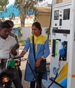 Petrol_1789345338757_083c9f18-aff2-4b83-87ba-6f2de00c4662_1789345339097_230538d4-f13d-4d59-a008-f158406879b3_1e560b69-c3cd-4d21-b32d-908c346cef30_460bf616-5a12-4c07-a631-da2cffd0bd1c.jpg