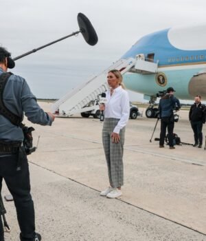 USA-TRUMP-MEDIA-1_1790449871789_6839_1790449887470_gZ0r_c4aa56c7-c8d3-47a9-8be2-d10f3dd44726_GarC.JPG