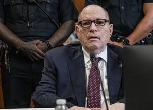 WEINSTEIN-COURT-5_1790183203513_od7m_1790183214614_xppj_54774b7d-a53c-4fa3-b6d0-7ffc34dfc3e6_OtHr.jpg