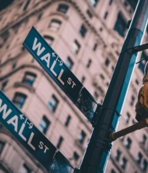 Wall_Street_2_resized.jpg