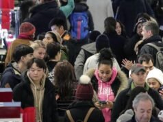 US jobless claims rise but at historically low levels