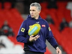Flagmantle frenzy grows as Dockers brace for Hawks
