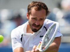 Medvedev in strong form over Rinderknech at US Open