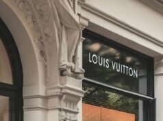 Employers warned dress codes based on brand risk discrimination claims