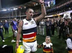 ‘Tex staying, and so am I’: Crows’ coach confident