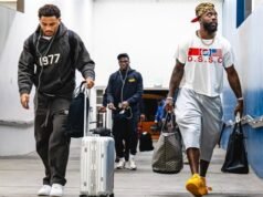 NFL star Byron Young loses it over Qantas plane as Rams fly in to Melbourne ahead of MCG clash against 49ers