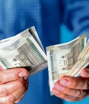faridabad_money_fraud_1763610956826_1763610957000_1790165705968_mBFD_32b820ff-9806-4061-b67a-278f6034bbfd_7HvA.jpg