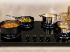 Amazon Deal माचिस और लाइटर का झंझट खत्म! 4 बर्नर वाला Auto Ignition Glass Top Gas Stove मिल रहा है आधी कीमत पर