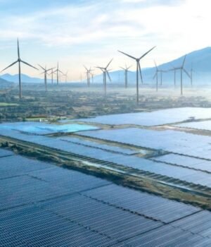 green_energy_stock_1789546233561_JlSu_1789546234088_txEj_86efca4f-6d2b-479c-afb0-c8a16a5ccec8_Bn04.jpg