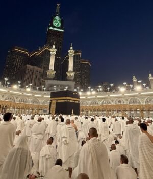 mecca_first_air_raid_alert__1789527609061_9XSd_1789527609250_L4vz_6165dd02-71e2-456e-bf78-d81dfe0ab6fd_wsti.JPG