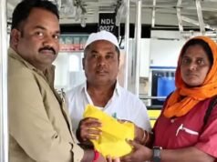 ഹജ്ജിന് പുറപ്പെട്ട ദമ്പതികള് മൂന്ന് ലക്ഷം രൂപ ബസില് മറന്നുവെച്ചു; തിരികെ നല്കി ബസ് ജീവനക്കാര്