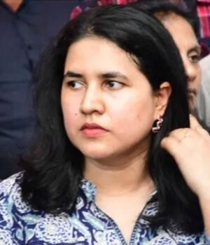 t-veena.jpg