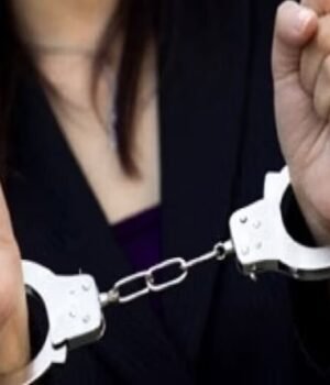 women-arrest-055102170-16x9.jpg
