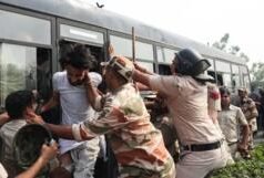 दिल्ली में प्रदर्शन रोकने के लिए इतनी सख़्ती क्यों, क्या कह रहे हैं विश्लेषक?