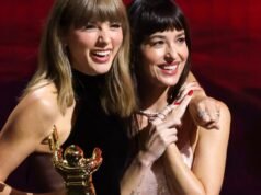 Taylor Swift makes surprise Saturday Night Live appearance