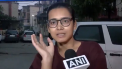 नेहा बोरा हिरासत से आईं बाहर और बताया अपना अनुभव, अभिजीत दीपके को ‘पुलिस ने किया अरेस्ट’
