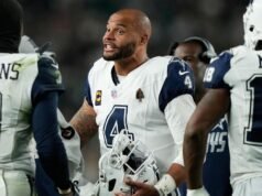 Prescott helps Cowboys throw more misery at Eagles