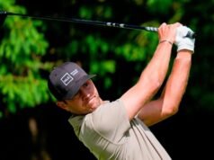 Blanchet rides a pair of eagles to Bermuda lead