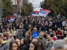Tens of thousands rally ahead of Serbian election