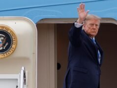 Trump urges calling campaign in push to change US time