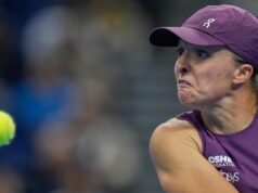 Poles apart as Swiatek rolls on at Wuhan Open