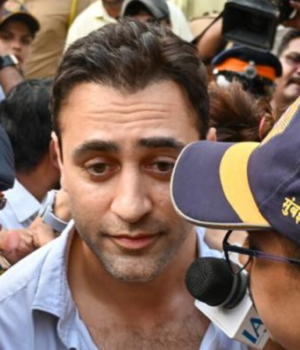 Imran_khan_lawyer_1792123093855_uUNu_1792123097642_gbcg_0952a759-46dd-4bc6-8340-20484c2de936_ib1t.png
