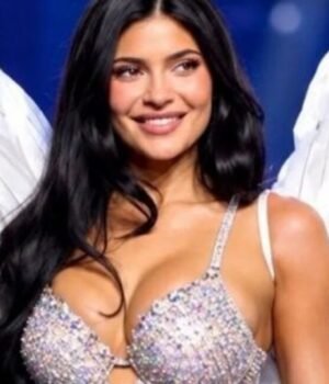 Kylie_Jenner_1792775833543_o4dm_1792775841287_jzwh_fcfdaa39-cb4b-4592-8298-822aa74b010b_b8uY.jpg