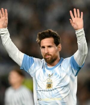 Lionel_Messi_1791338971699_PcQj_1791338971854_XOGC_abc766ef-ad1f-4508-a598-49e7863da127_rcI5.jpg