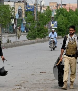 PAKISTAN-POLITICS-PROTEST-UNREST-9_1792045726638_gDNd_1792045733230_2o8H_b0bbdeae-a0af-4290-9396-c5df0c8c0bfd_f30b.jpg