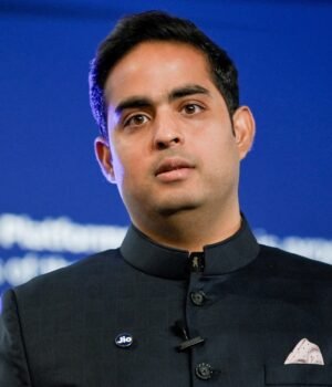 RELIANCE-JIO-IPO-1_1792515286683_iAuJ_1792515301649_Zhde_a11e06ef-a1c2-456a-87a2-fc7d79557a54_S1IA.JPG